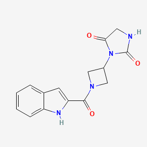 molecular formula C15H14N4O3 B2418439 3-(1-(1H-indole-2-carbonyl)azetidin-3-yl)imidazolidine-2,4-dione CAS No. 2034310-50-2