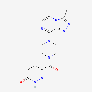 molecular formula C15H18N8O2 B2418492 6-(4-(3-methyl-[1,2,4]triazolo[4,3-a]pyrazin-8-yl)piperazine-1-carbonyl)-4,5-dihydropyridazin-3(2H)-one CAS No. 2034367-79-6