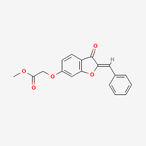 molecular formula C18H14O5 B2418889 (Z)-methyl 2-((2-benzylidene-3-oxo-2,3-dihydrobenzofuran-6-yl)oxy)acetate CAS No. 858761-29-2