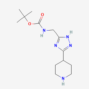 molecular formula C13H23N5O2 B2418998 tert-Butyl ((3-(piperidin-4-yl)-1H-1,2,4-triazol-5-yl)methyl)carbamate CAS No. 2172559-83-8