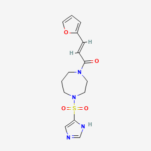 molecular formula C15H18N4O4S B2419643 (E)-1-(4-((1H-咪唑-4-基)磺酰基)-1,4-二氮杂环-1-基)-3-(呋喃-2-基)丙-2-烯-1-酮 CAS No. 1904632-72-9