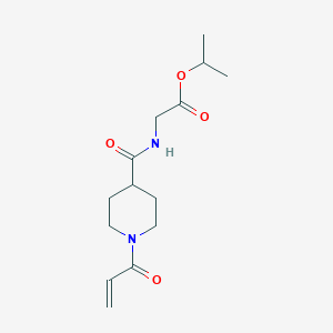 molecular formula C14H22N2O4 B2420588 Propan-2-yl 2-[(1-prop-2-enoylpiperidine-4-carbonyl)amino]acetate CAS No. 2361862-60-2