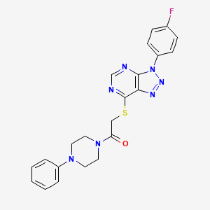 molecular formula C22H20FN7OS B2421899 2-[3-(4-Fluorophenyl)triazolo[4,5-d]pyrimidin-7-yl]sulfanyl-1-(4-phenylpiperazin-1-yl)ethanone CAS No. 863459-79-4