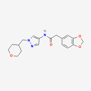 molecular formula C18H21N3O4 B2422370 2-(benzo[d][1,3]dioxol-5-yl)-N-(1-((tetrahydro-2H-pyran-4-yl)methyl)-1H-pyrazol-4-yl)acetamide CAS No. 1705351-47-8