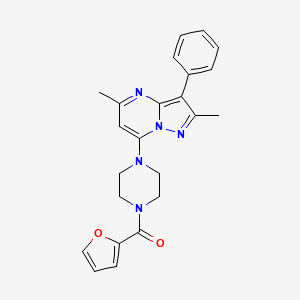 (4-(2,5-Dimethyl-3-phenylpyrazolo[1,5-a]pyrimidin-7-yl)piperazin-1-yl)(furan-2-yl)methanone