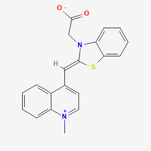2-[(2Z)-2-[(1-methylquinolin-1-ium-4-yl)methylidene]-1,3-benzothiazol-3-yl]acetate