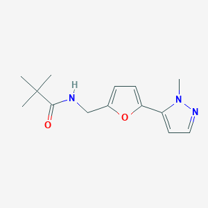 2,2-Dimethyl-N-[[5-(2-methylpyrazol-3-yl)furan-2-yl]methyl]propanamide