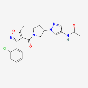 molecular formula C20H20ClN5O3 B2424474 N-[1-[1-[3-(2-Chlorophenyl)-5-methyl-1,2-oxazole-4-carbonyl]pyrrolidin-3-yl]pyrazol-4-yl]acetamide CAS No. 2415453-14-2