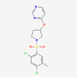 molecular formula C15H15Cl2N3O3S B2424829 4-((1-((2,4-Dichloro-5-methylphenyl)sulfonyl)pyrrolidin-3-yl)oxy)pyrimidine CAS No. 2034318-13-1