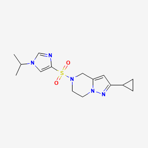 molecular formula C15H21N5O2S B2425317 2-cyclopropyl-5-((1-isopropyl-1H-imidazol-4-yl)sulfonyl)-4,5,6,7-tetrahydropyrazolo[1,5-a]pyrazine CAS No. 2034278-97-0