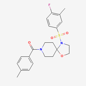molecular formula C22H25FN2O4S B2425950 （4-((4-氟-3-甲苯基)磺酰基)-1-氧杂-4,8-二氮杂螺[4.5]癸-8-基）（对甲苯基）甲苯酮 CAS No. 946344-89-4