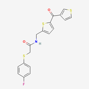 molecular formula C18H14FNO2S3 B2426013 2-((4-fluorophenyl)thio)-N-((5-(thiophene-3-carbonyl)thiophen-2-yl)methyl)acetamide CAS No. 1797760-80-5