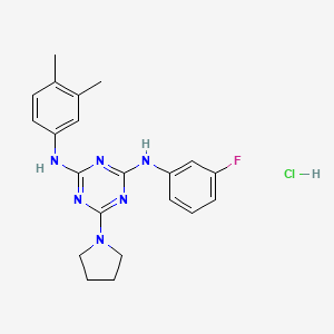 molecular formula C21H24ClFN6 B2426122 N2-(3,4-dimethylphenyl)-N4-(3-fluorophenyl)-6-(pyrrolidin-1-yl)-1,3,5-triazine-2,4-diamine hydrochloride CAS No. 1179394-44-5