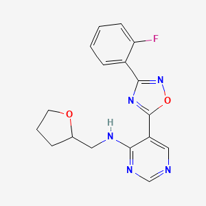 molecular formula C17H16FN5O2 B2426309 5-[3-(2-Fluorophenyl)-1,2,4-oxadiazol-5-yl]-N-(oxolan-2-ylmethyl)pyrimidin-4-amine CAS No. 2380078-33-9