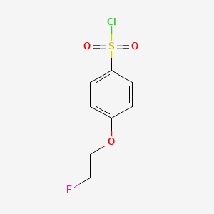 molecular formula C8H8ClFO3S B2426380 4-(2-氟乙氧基)苯磺酰氯 CAS No. 264624-26-2