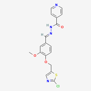 molecular formula C18H15ClN4O3S B2426825 N'-((E)-{4-[(2-chloro-1,3-thiazol-5-yl)methoxy]-3-methoxyphenyl}methylidene)isonicotinohydrazide CAS No. 339018-45-0