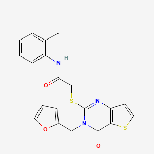 molecular formula C21H19N3O3S2 B2426865 N-(2-乙基苯基)-2-{[3-(2-呋喃甲基)-4-氧代-3,4-二氢噻吩并[3,2-d]嘧啶-2-基]硫代}乙酰胺 CAS No. 1326857-00-4