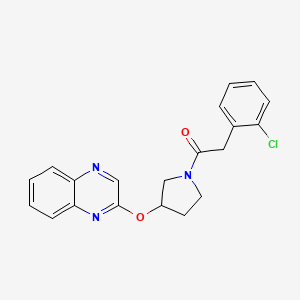 2-(2-Chlorophenyl)-1-[3-(quinoxalin-2-yloxy)pyrrolidin-1-yl]ethan-1-one
