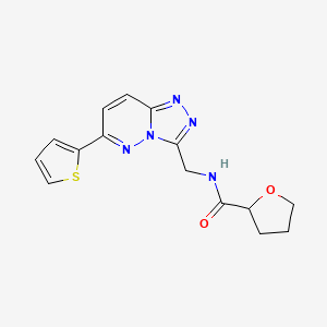 molecular formula C15H15N5O2S B2427271 N-((6-(thiophen-2-yl)-[1,2,4]triazolo[4,3-b]pyridazin-3-yl)methyl)tetrahydrofuran-2-carboxamide CAS No. 1903539-88-7