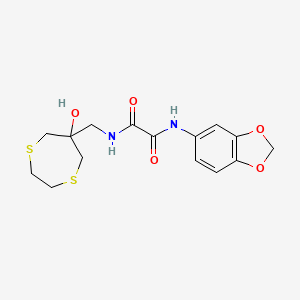 molecular formula C15H18N2O5S2 B2427568 N-(2H-1,3-benzodioxol-5-yl)-N'-[(6-hydroxy-1,4-dithiepan-6-yl)methyl]ethanediamide CAS No. 2415555-51-8