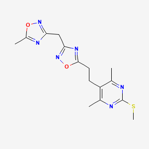 molecular formula C15H18N6O2S B2427824 3-[[5-[2-(4,6-Dimethyl-2-methylsulfanylpyrimidin-5-yl)ethyl]-1,2,4-oxadiazol-3-yl]methyl]-5-methyl-1,2,4-oxadiazole CAS No. 1436167-18-8