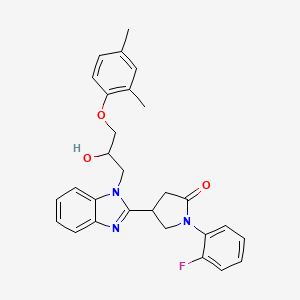molecular formula C28H28FN3O3 B2429267 4-{1-[3-(2,4-二甲基苯氧基)-2-羟基丙基]-1H-苯并咪唑-2-基}-1-(2-氟苯基)吡咯烷-2-酮 CAS No. 1018162-15-6