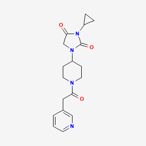 3-Cyclopropyl-1-{1-[2-(pyridin-3-yl)acetyl]piperidin-4-yl}imidazolidine-2,4-dione