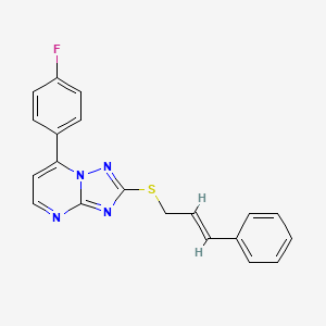 molecular formula C20H15FN4S B2429769 7-(4-Fluorophenyl)-2-[(3-phenyl-2-propenyl)sulfanyl][1,2,4]triazolo[1,5-a]pyrimidine CAS No. 338751-56-7