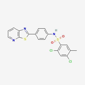 molecular formula C19H13Cl2N3O2S2 B2430707 2,4-dichloro-5-methyl-N-(4-(thiazolo[5,4-b]pyridin-2-yl)phenyl)benzenesulfonamide CAS No. 2309345-02-4