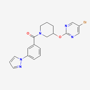 molecular formula C19H18BrN5O2 B2431988 5-ブロモ-2-({1-[3-(1H-ピラゾール-1-イル)ベンゾイル]ピペリジン-3-イル}オキシ)ピリミジン CAS No. 2034276-31-6