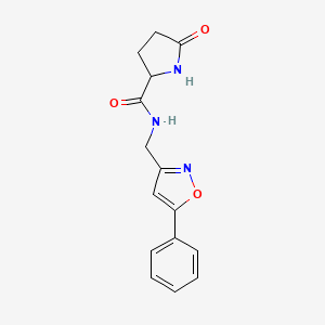 molecular formula C15H15N3O3 B2432213 5-氧代-N-((5-苯基异恶唑-3-基)甲基)吡咯烷-2-甲酰胺 CAS No. 1236271-72-9