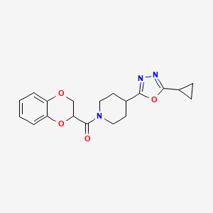 (4-(5-Cyclopropyl-1,3,4-oxadiazol-2-yl)piperidin-1-yl)(2,3-dihydrobenzo[b][1,4]dioxin-2-yl)methanone