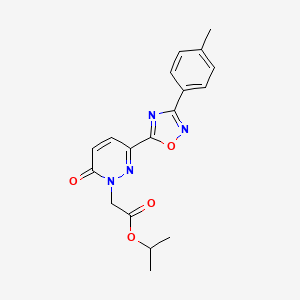 molecular formula C18H18N4O4 B2432467 异丙基2-(6-氧代-3-(3-(对甲苯基)-1,2,4-恶二唑-5-基)吡哒嗪-1(6H)-基)乙酸酯 CAS No. 1251684-71-5