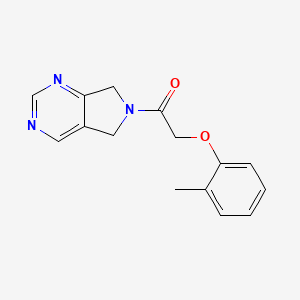 molecular formula C15H15N3O2 B2432524 1-(5H-pyrrolo[3,4-d]pyrimidin-6(7H)-yl)-2-(o-tolyloxy)ethanone CAS No. 1448076-74-1