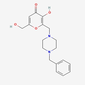 molecular formula C18H22N2O4 B2432698 2-[(4-ベンジルピペラジン-1-イル)メチル]-3-ヒドロキシ-6-(ヒドロキシメチル)-4H-ピラン-4-オン CAS No. 866019-44-5