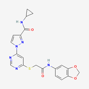 molecular formula C20H18N6O4S B2433505 1-(6-((2-(benzo[d][1,3]dioxol-5-ylamino)-2-oxoethyl)thio)pyrimidin-4-yl)-N-cyclopropyl-1H-pyrazole-3-carboxamide CAS No. 1242866-88-1