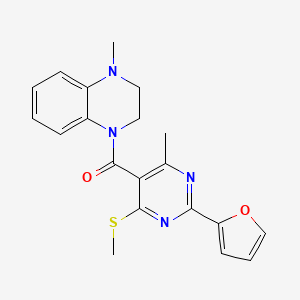 molecular formula C20H20N4O2S B2434112 1-[2-(Furan-2-yl)-4-methyl-6-(methylsulfanyl)pyrimidine-5-carbonyl]-4-methyl-1,2,3,4-tetrahydroquinoxaline CAS No. 1808813-34-4