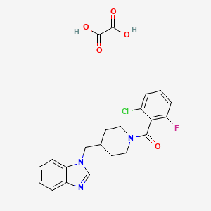 molecular formula C22H21ClFN3O5 B2434266 (4-((1H-苯并[d]咪唑-1-基)甲基)哌啶-1-基)(2-氯-6-氟苯基)甲苯酮草酸盐 CAS No. 1351617-89-4