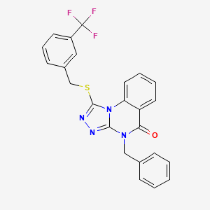 molecular formula C24H17F3N4OS B2434303 4-benzyl-1-{[3-(trifluoromethyl)benzyl]thio}[1,2,4]triazolo[4,3-a]quinazolin-5(4H)-one CAS No. 938614-88-1