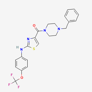 molecular formula C22H21F3N4O2S B2434535 (4-Bencilpiperazin-1-il)(2-((4-(trifluorometoxi)fenil)amino)tiazol-4-il)metanona CAS No. 955908-70-0