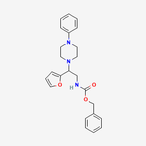 molecular formula C24H27N3O3 B2434558 苄基(2-(呋喃-2-基)-2-(4-苯基哌嗪-1-基)乙基)氨基甲酸酯 CAS No. 877632-02-5