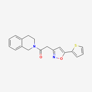 molecular formula C18H16N2O2S B2434976 1-(3,4-二氢异喹啉-2(1H)-基)-2-(5-(噻吩-2-基)异噁唑-3-基)乙酮 CAS No. 946227-62-9