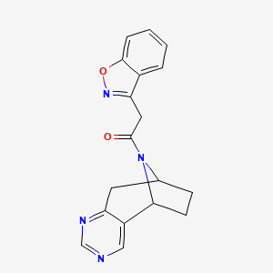 molecular formula C18H16N4O2 B2436688 2-(benzo[d]isoxazol-3-yl)-1-((5R,8S)-6,7,8,9-tetrahydro-5H-5,8-epiminocyclohepta[d]pyrimidin-10-yl)ethanone CAS No. 2058502-75-1