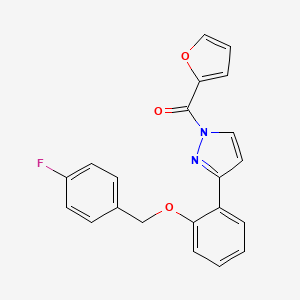 molecular formula C21H15FN2O3 B2437145 (3-{2-[(4-氟苄基)氧基]苯基}-1H-吡唑-1-基)(2-呋喃基)甲酮 CAS No. 956262-24-1