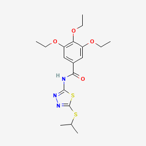 molecular formula C18H25N3O4S2 B2437678 3,4,5-triethoxy-N-(5-(isopropylthio)-1,3,4-thiadiazol-2-yl)benzamide CAS No. 393571-52-3