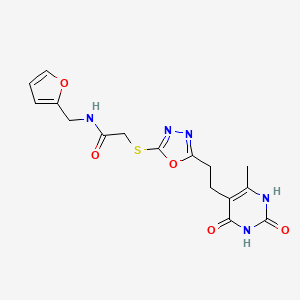 molecular formula C16H17N5O5S B2438564 N-(furan-2-ylmethyl)-2-((5-(2-(6-methyl-2,4-dioxo-1,2,3,4-tetrahydropyrimidin-5-yl)ethyl)-1,3,4-oxadiazol-2-yl)thio)acetamide CAS No. 1171411-07-6