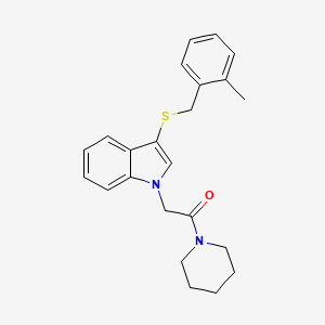 molecular formula C23H26N2OS B2438627 3-[(2-甲基苄基)硫代]-1-(2-氧代-2-哌啶-1-基乙基)-1H-吲哚 CAS No. 878053-63-5