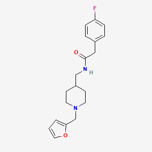 molecular formula C19H23FN2O2 B2439139 2-(4-氟苯基)-N-((1-(呋喃-2-基甲基)哌啶-4-基)甲基)乙酰胺 CAS No. 954021-17-1