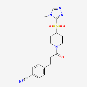 molecular formula C18H21N5O3S B2440161 4-(3-(4-((4-methyl-4H-1,2,4-triazol-3-yl)sulfonyl)piperidin-1-yl)-3-oxopropyl)benzonitrile CAS No. 1448132-64-6