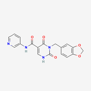 molecular formula C18H14N4O5 B2440508 3-(benzo[d][1,3]dioxol-5-ylmethyl)-2,4-dioxo-N-(pyridin-3-yl)-1,2,3,4-tetrahydropyrimidine-5-carboxamide CAS No. 1396674-76-2